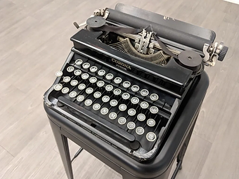 tennessee-williams-typewriter-4.webp